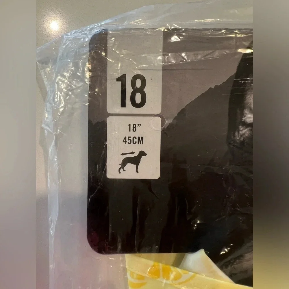 Canada Pooch Pick Me Poncho NWT